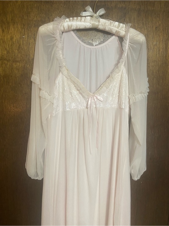 Other - Women's Cream Pink Lace-Trim Nightgown with Sheer Robe